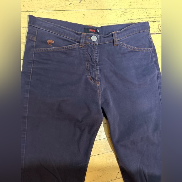 Vintage Versace Sport Women’s jeans. Subtle purple eggplant colour. Size 27 - Picture 14 of 15